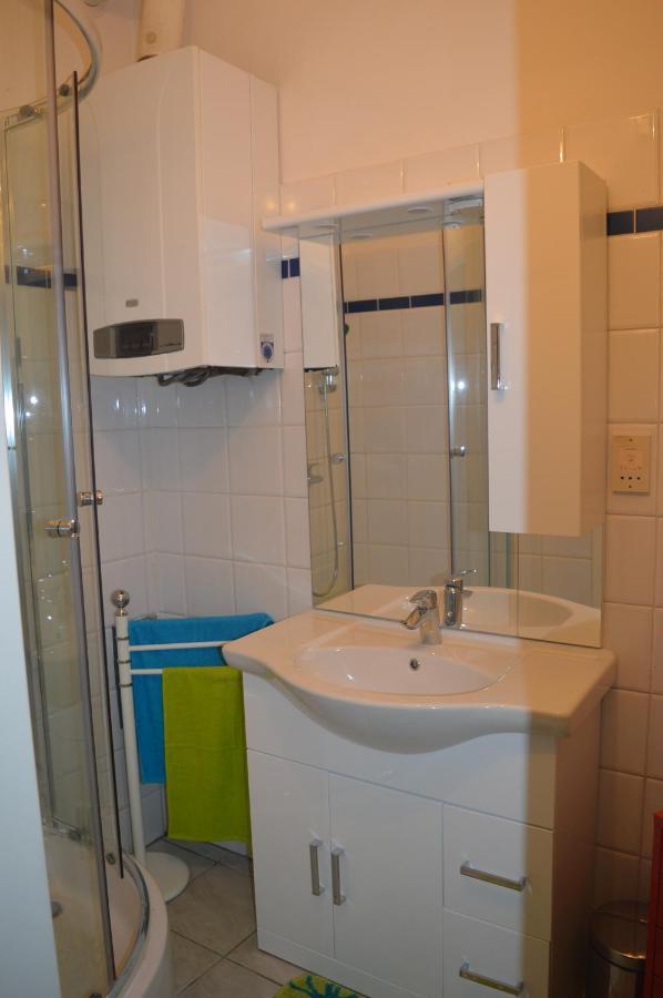 וינה Nette Altbauwohnung Nur 10 Min Von Der City מראה חיצוני תמונה