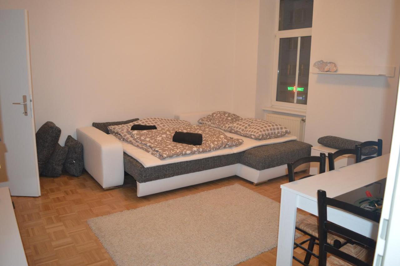 וינה Nette Altbauwohnung Nur 10 Min Von Der City מראה חיצוני תמונה